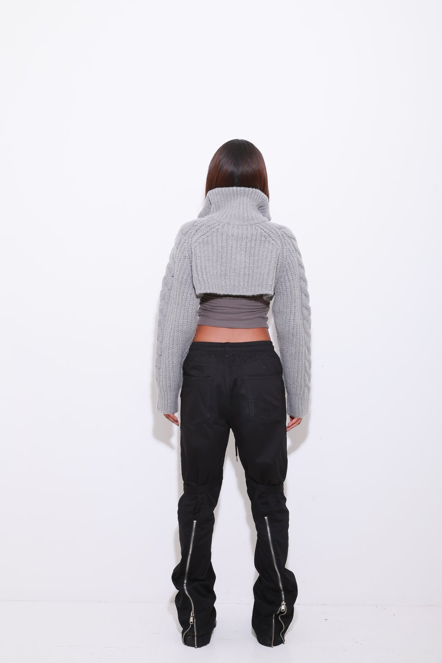 TURTLENECK ZIP UP SHORT KNIT