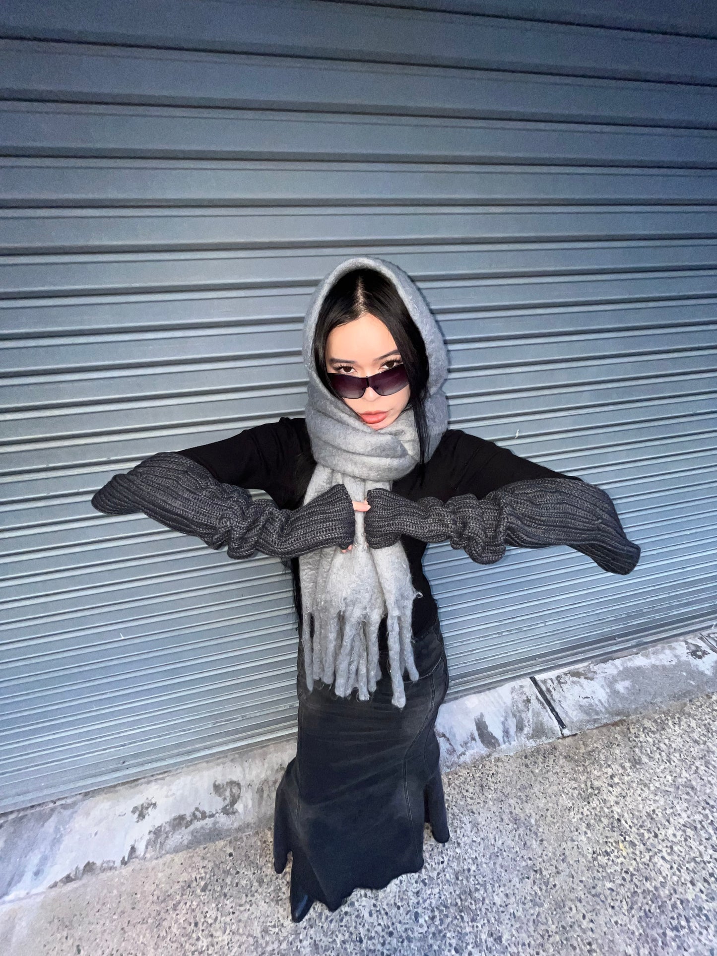 WAVY KNIT ARM WARMERS