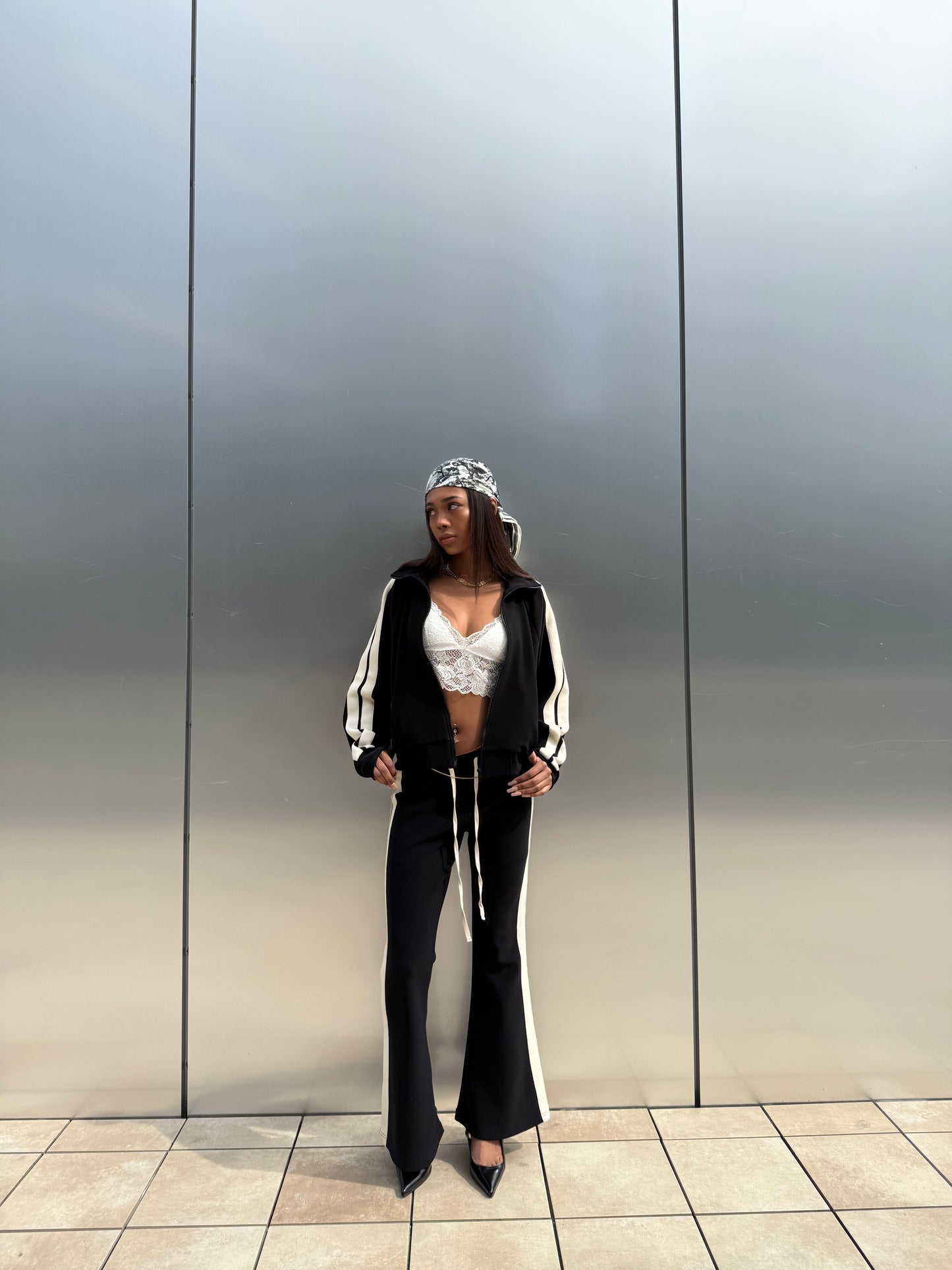 BACK GATHER LACE Bustier