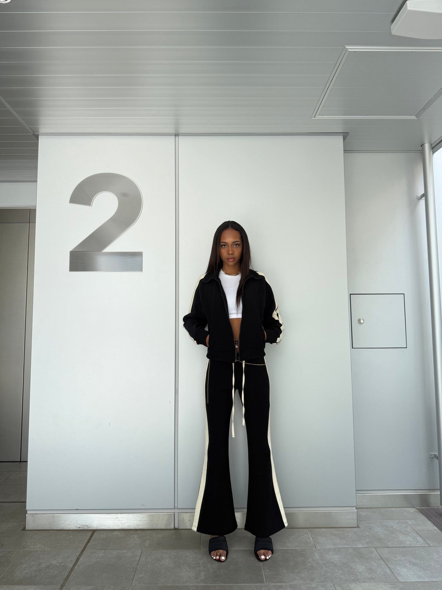 CROPPED LONG SLEEVE T/S